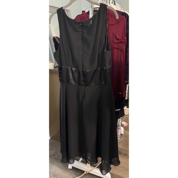 Metaphor Black V Neck Midi Dress Size 16 - Picture 4 of 6